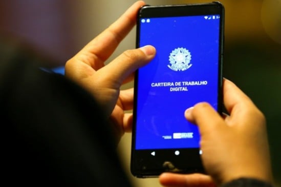 Taxa de desemprego é a menor deste 2014, fechando 2023 em 7,8%