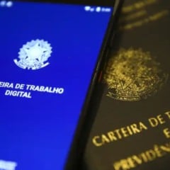 Carteira de trabalho digital e física