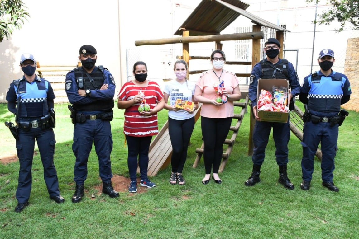 Guarda Municipal entrega doações da Páscoa Solidária para instituições de Jundiaí
