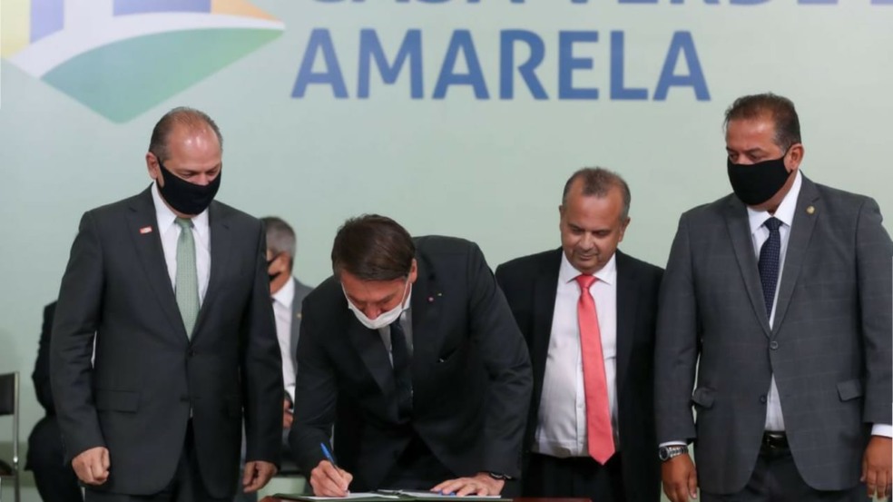 O presidente da República, Jair Bolsonaro, durante a cerimônia de lançamento do Programa Casa Verde e Amarela