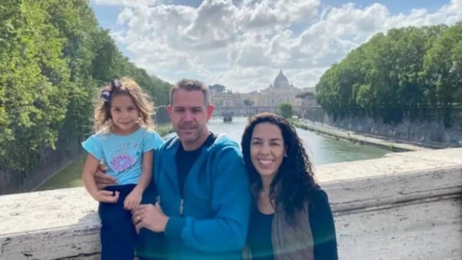 Casal jundiaiense Fernando Ferreira da Silva e Gisele Cardoso Santos Silva e a pequena Lívia