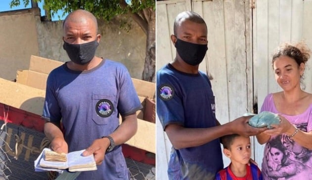 Foto de homem entregando dinheiro