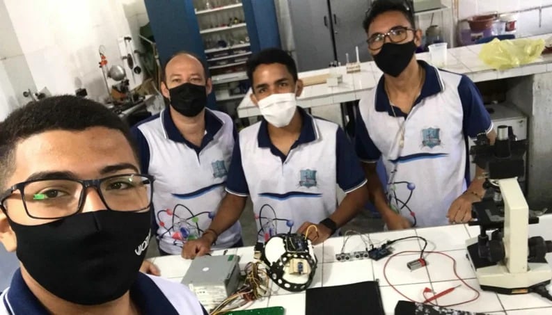 Equipe de criação do capacete