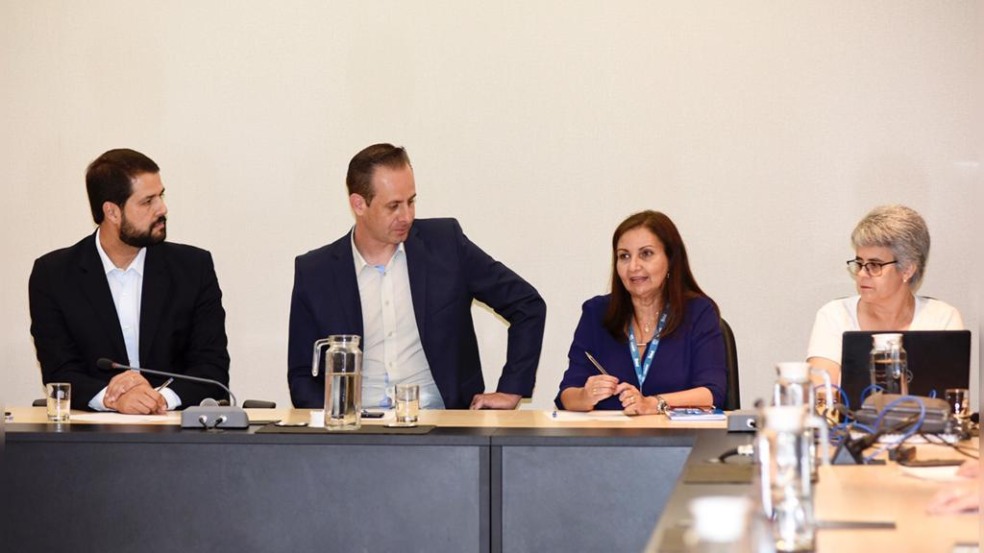 Comitê Hospitalar realizou o primeiro encontro na tarde de terça-feira (10), no Paço Municipal Comitê Hospitalar realizou o primeiro encontro na tarde de terça-feira (10), no Paço Municipal