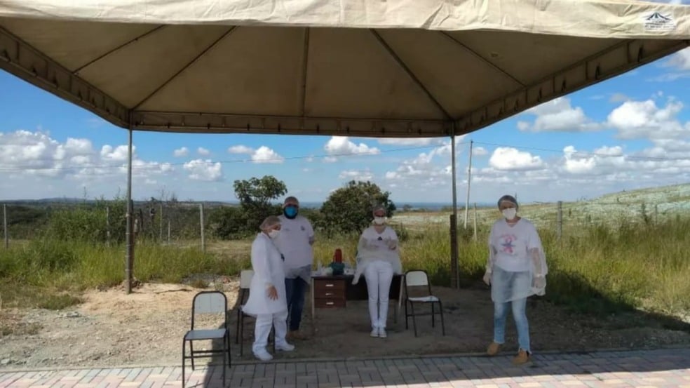 Profissionais da saúde de Cedro do Abaeté, em Minas Gerais.