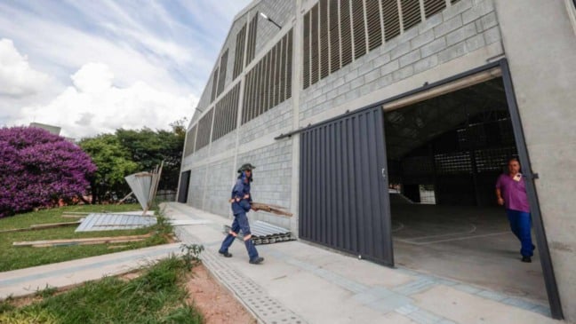 Centro Esportivo Leo Pereira.