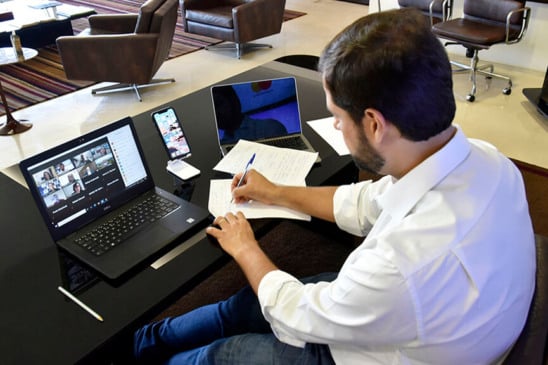 Luiz FFernando em conexão com a Mastercad. (Foto: Divulgação)