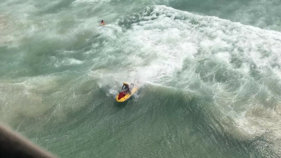 Motos aquáticas usadas nos salvamentos realizados no litoral de SP