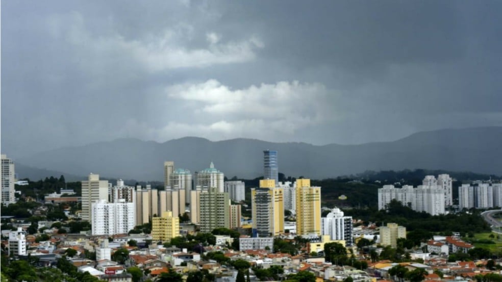 Tempo de chuva em Jundiaí