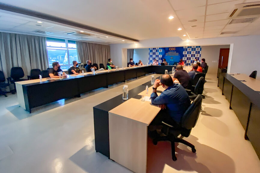 Reunião com ciclistas. (Foto: Divulgação)