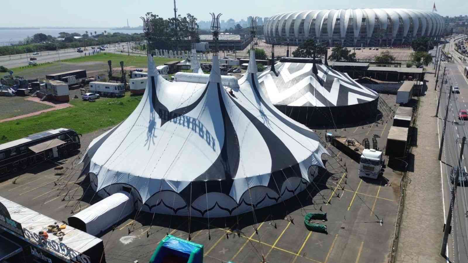 Circo dos Dinossauros.