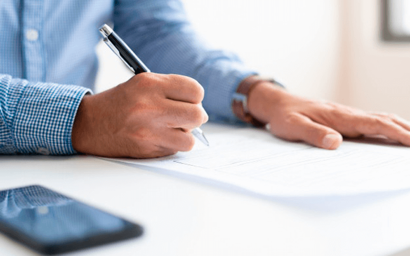 Inscrições podem ser realizadas nas escolas municipais ou estaduais e em postos do Poupatempo. (Foto: katemangostar)