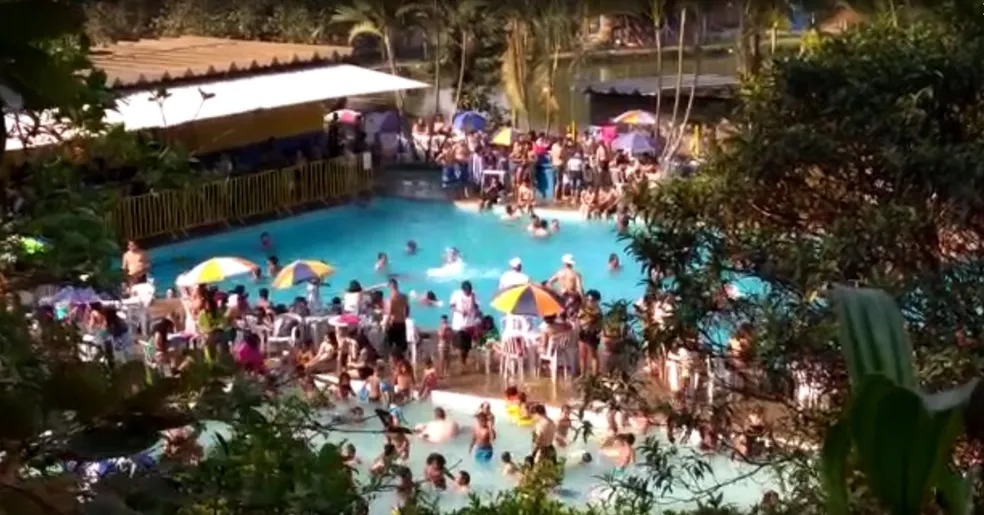 Clube de Várzea Paulista lotado no feriado