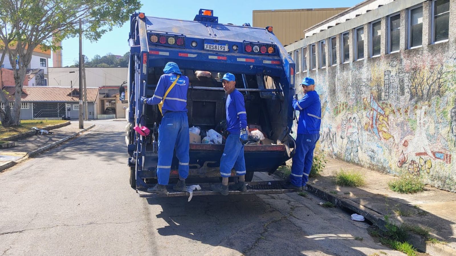 coleta de lixo em várzea paulista
