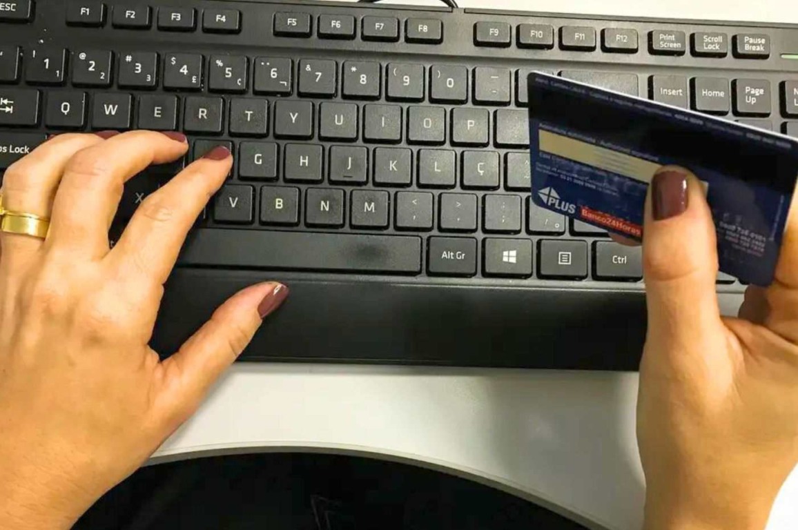 Novas regras limitam juros do rotativo do cartão de crédito