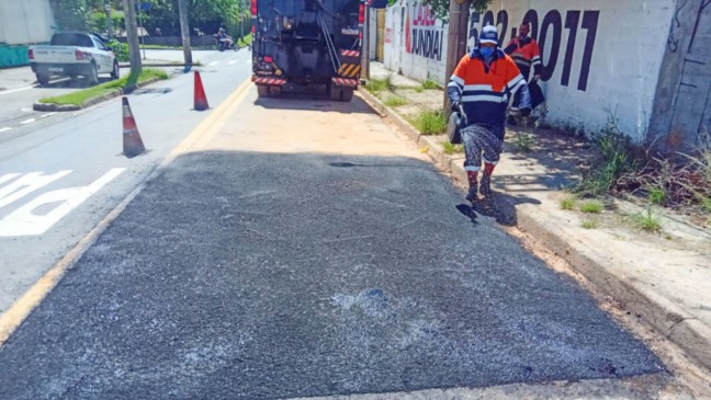 Operação tapa-buraco.