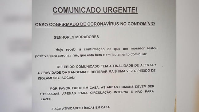 Aviso foi fixado no mural dos blocos do condomínio