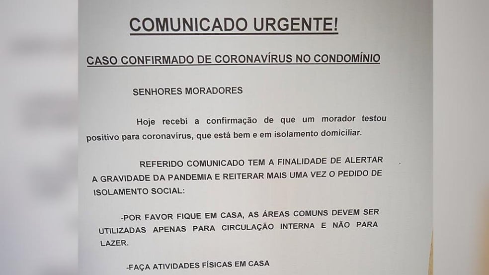 Aviso foi fixado no mural dos blocos do condomínio