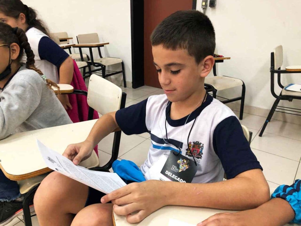 Uma das propostas que Endrew pretende apresentar é que os cuidadores das crianças estejam sempre atentos às dificuldades dos filhos