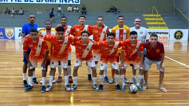 Jogadores do time de futsal de Itupeva