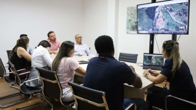 Reunião com autoridades de Itupeva e CPFL.