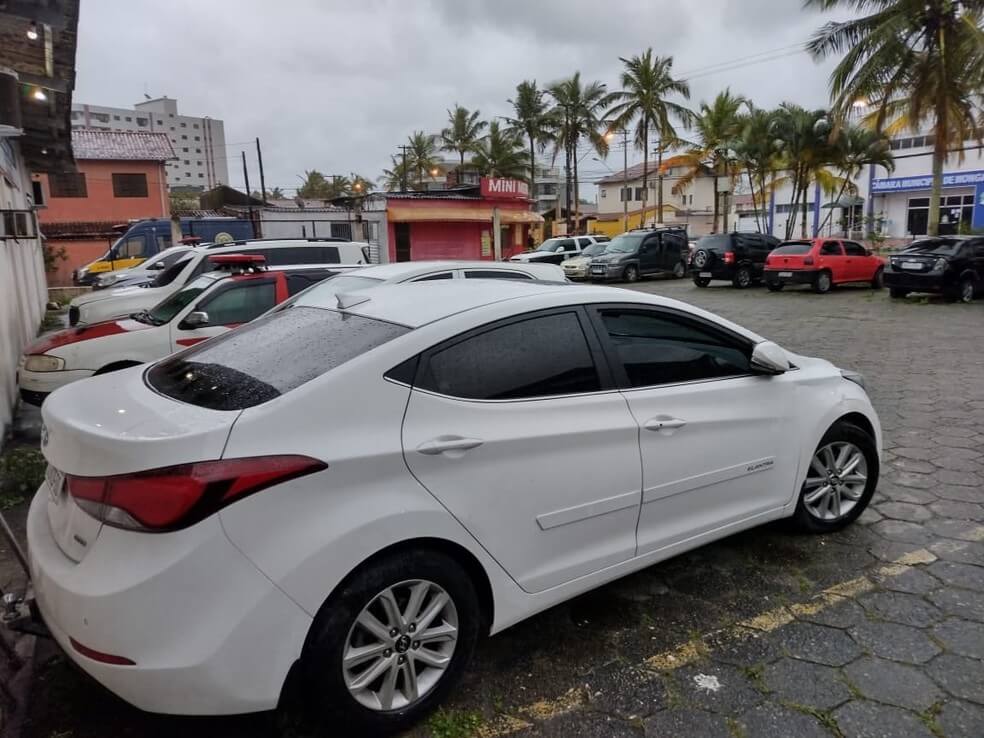 Carro roubado em Várzea Paulista