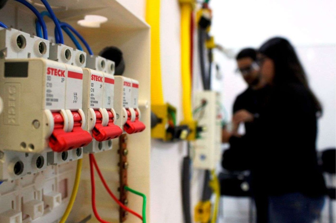 Eletricista Residencial é um dos cursos oferecidos pelo Funss de Jundiaí. Foto: Prefeitura de Jundiaí Eletricista Residencial é um dos cursos oferecidos pelo Funss de Jundiaí. Foto: Prefeitura de Jundiaí
