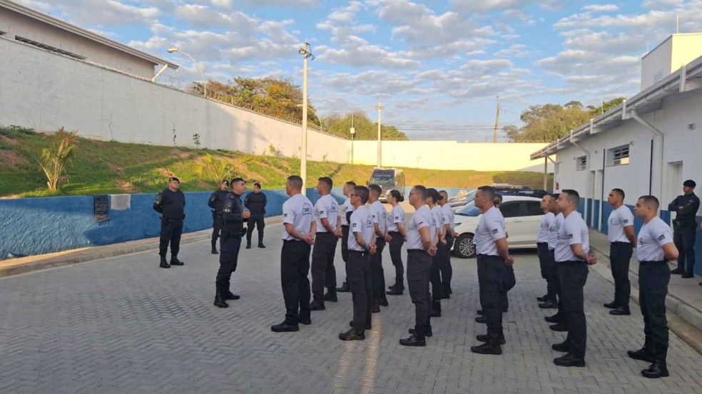 Treinamento de agentes.