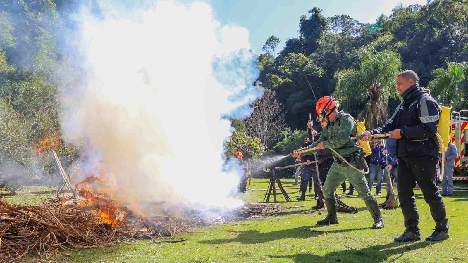 Jundiaí inicia capacitação contra incêndios florestais para a população.