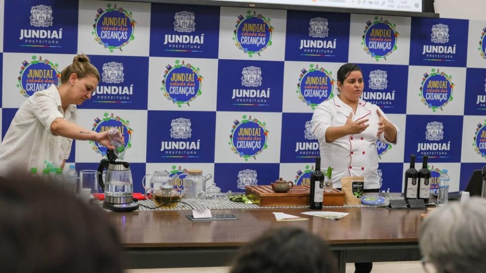 Semana do Agricultor em Jundiaí: Agronegócio promove palestra sobre a relação entre chás e vinhos