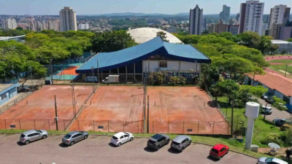 Bolão visto de cima. Bolão visto de cima.