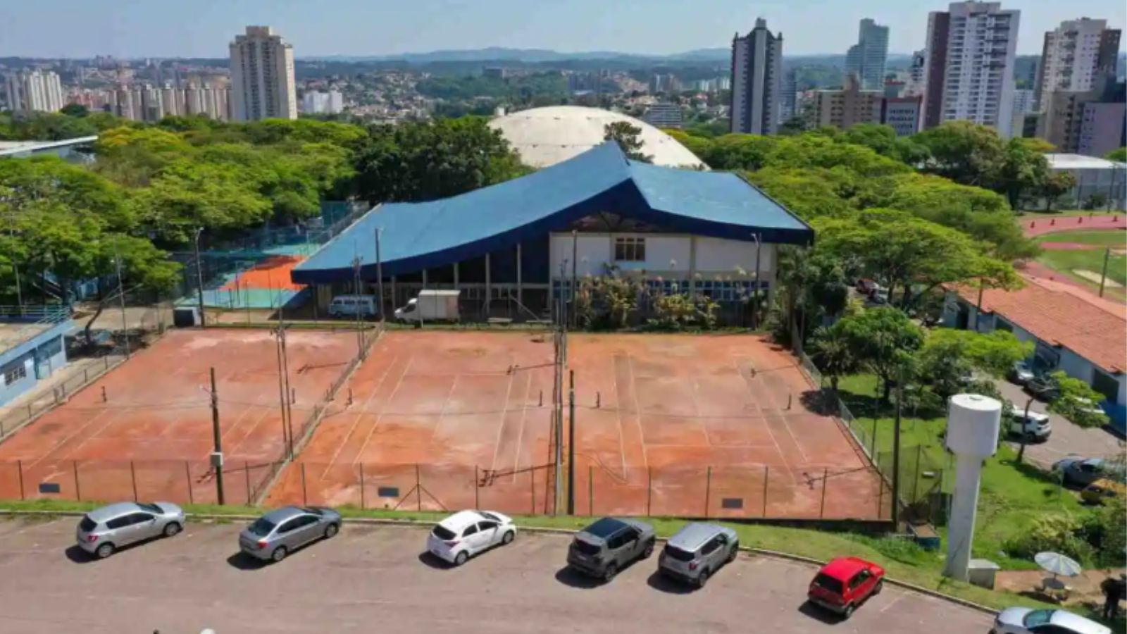 Bolão visto de cima.