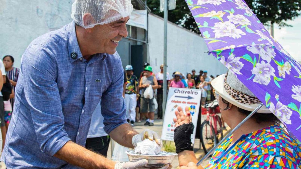 Prefeito de Várzea Paulista no Bom Prato Móvel.