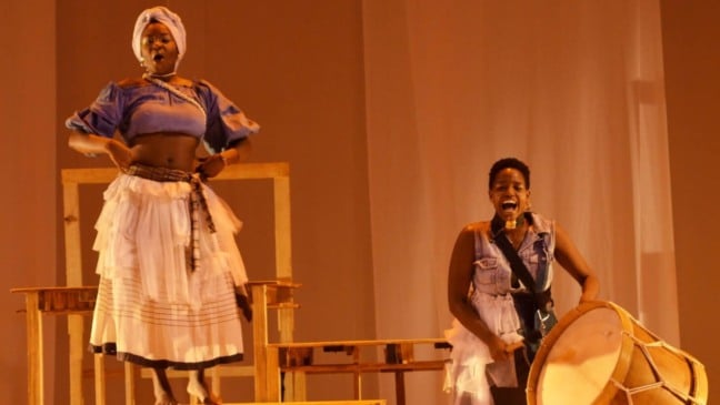 O Cortiço, de Aluísio Azevedo, adaptado em musical.