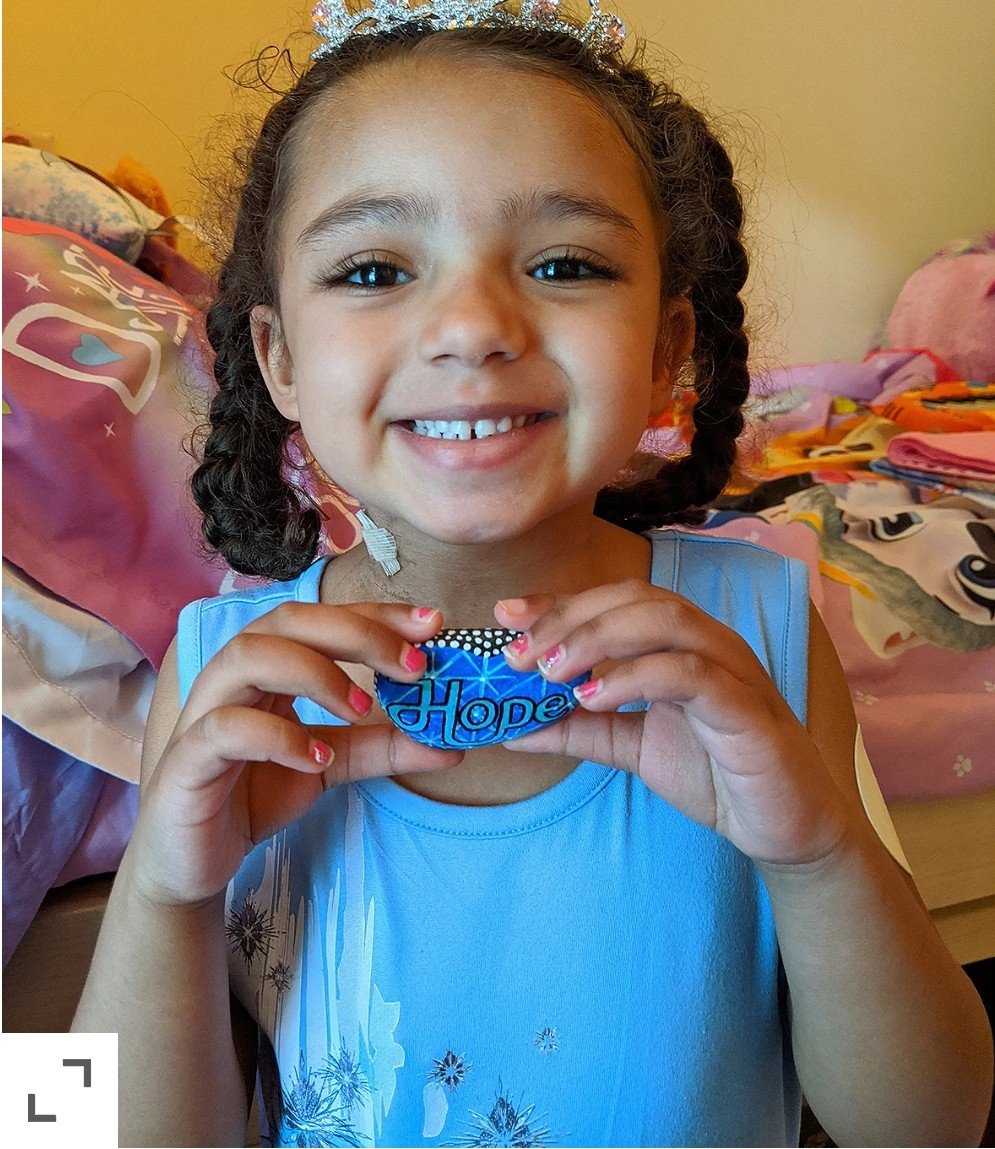 Arianna, de 5 anos, luta contra um câncer renal grave