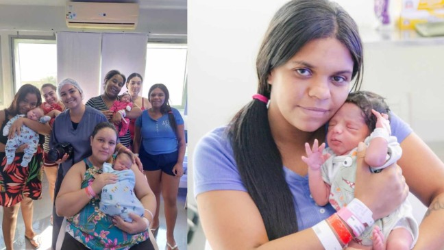 À esquerda mães com seus bebês e fotográfa; à direita, mãe segurando seu bebê.