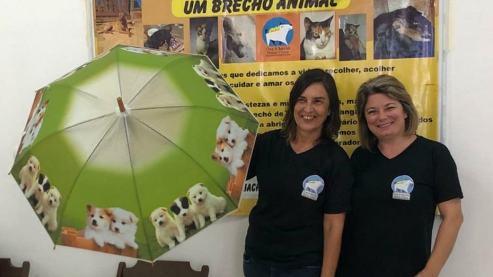 Valéria e Adriana ajudam cerca de 100 animais em Jundiaí com a ONG Maria Chica Valéria e Adriana ajudam cerca de 100 animais em Jundiaí com a ONG Maria Chica