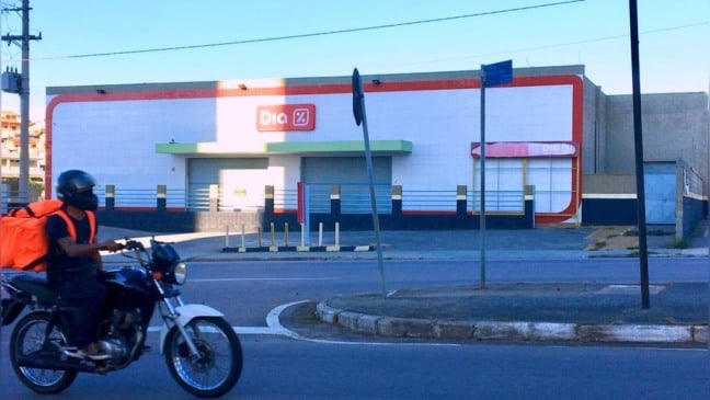 Nenhum aviso, nenhuma mensagem. Apenas as portas fechadas (Foto: Tribuna de Jundiaí)
