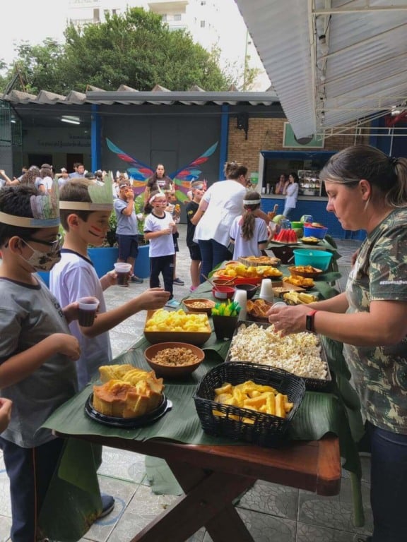 Alunos do Colégio Elíseos de Jundiaí no Dia do Índio