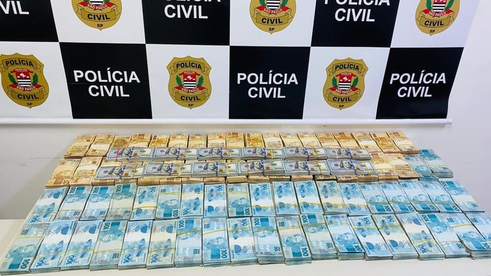 Dise apreende mais de R$ 1 milhão em dinheiro durante ação contra tráfico de drogas em Jundiaí (Foto: Polícia Civil/Divulgação)