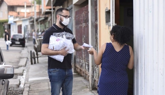 Foto de distribuição de máscara