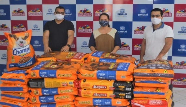 Foto de sacos de ração