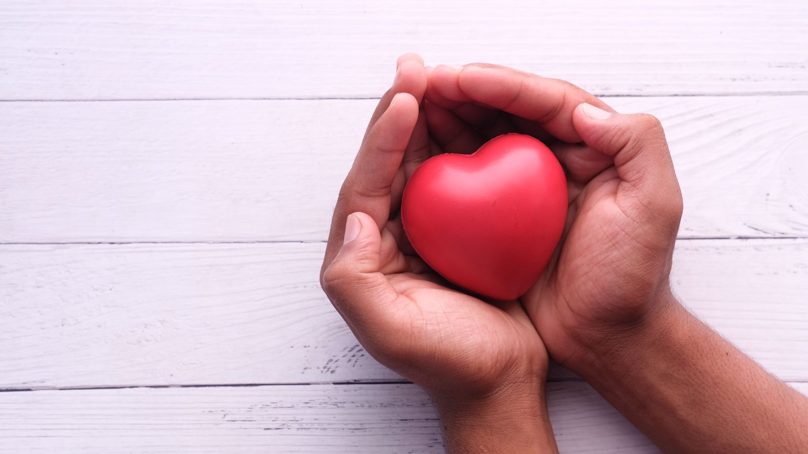 Doação de Medula Óssea é representada por um coração