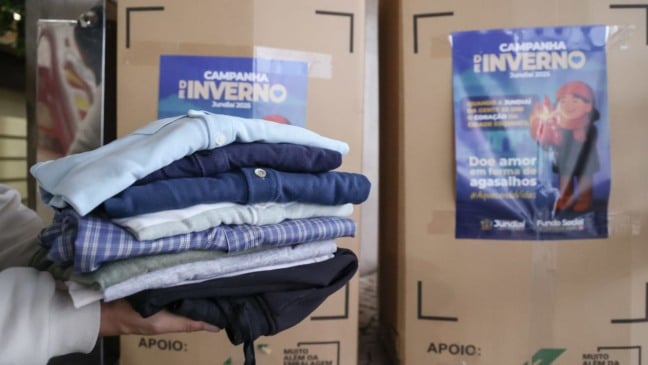 Doação de roupa.