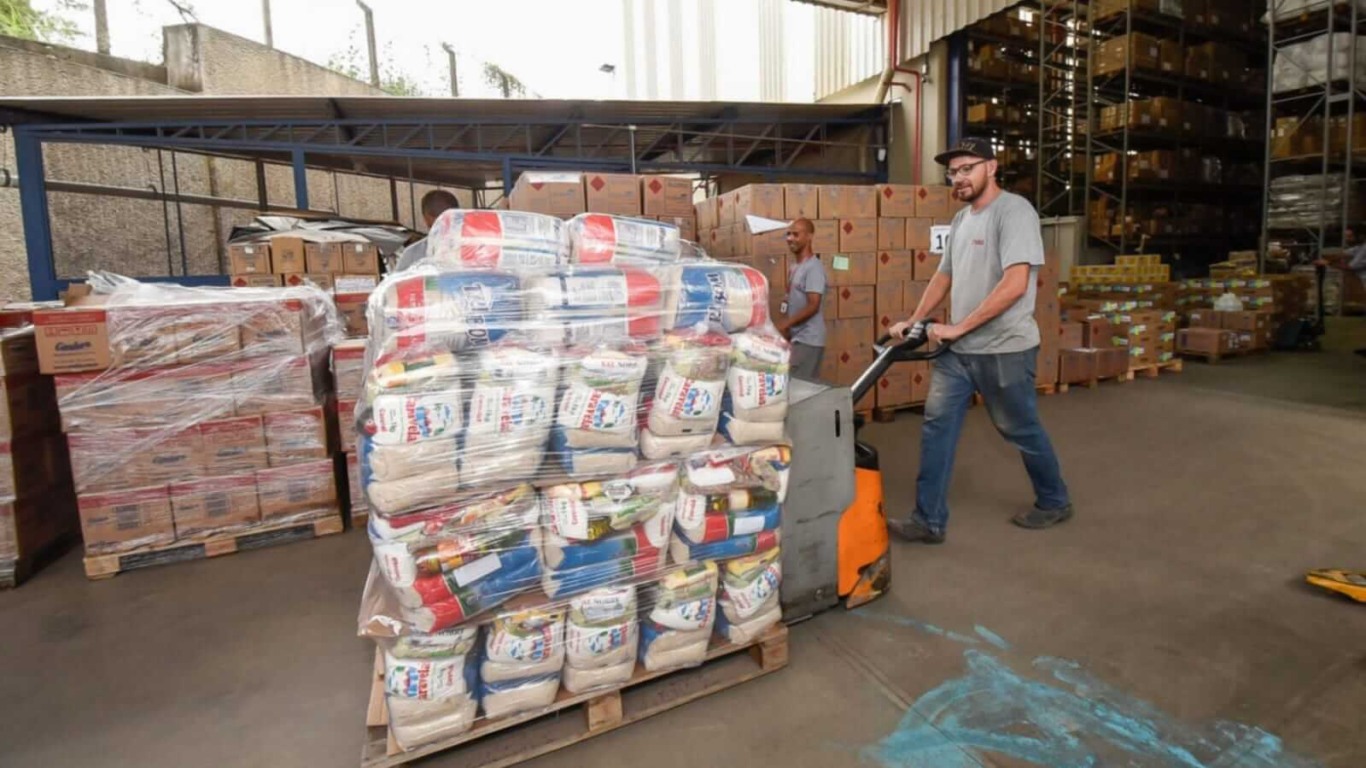 Doação de Cestas Básicas no Fundo Social de Jundiaí