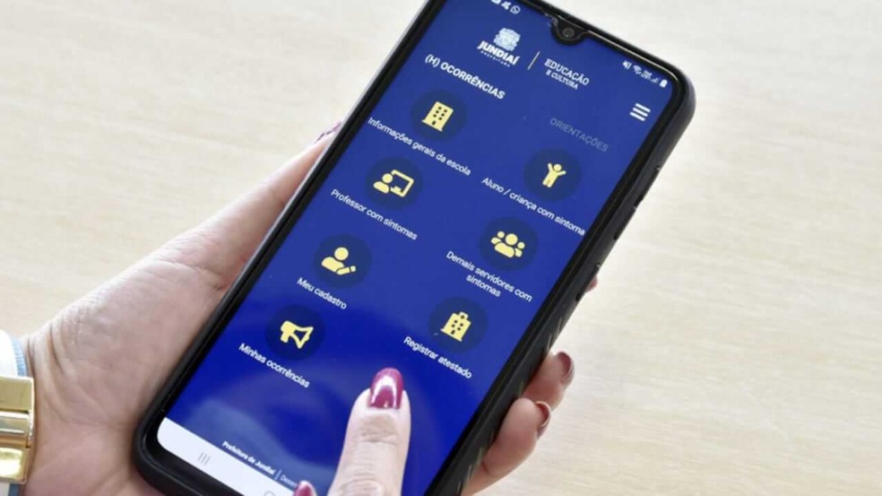 Aplicativo é utilizado pela gestão de Educação para monitorar situação pandêmica nas escolas Aplicativo é utilizado pela gestão de Educação para monitorar situação pandêmica nas escolas
