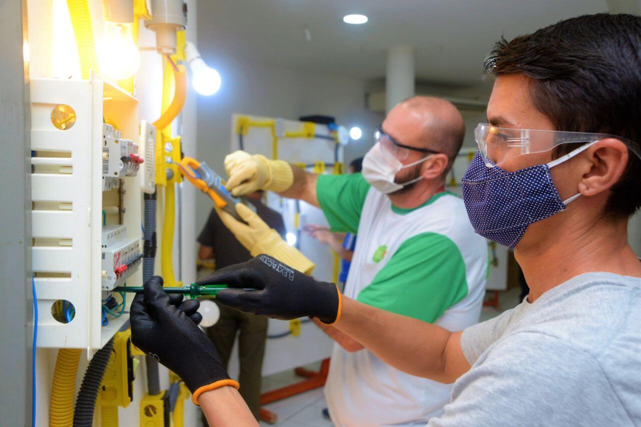Curso de eletricista é oferecido pela Funss