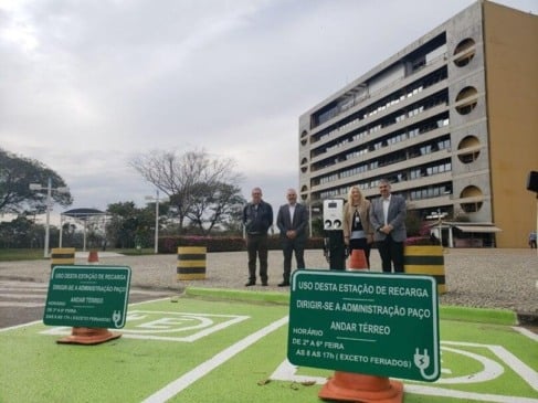 Posto de recarga para carros de propulsão elétrica foi implantado na Prefeitura de Jundiaí