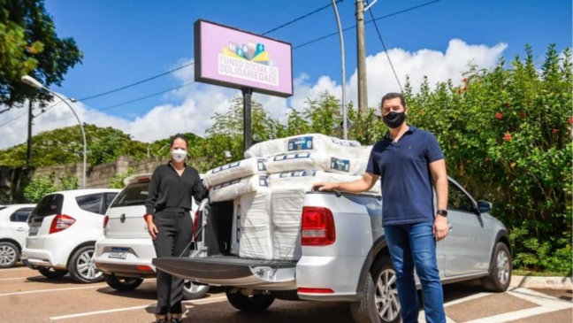 Grupo de amigos contribuem com a Campanha Permanente do Funss em Jundiaí