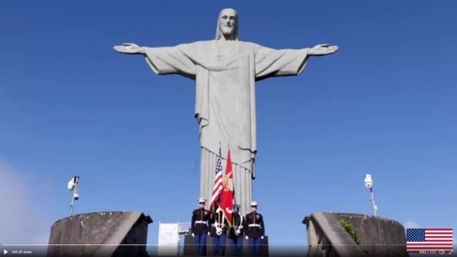 Fuzileiros norte-americanos em frente ao Cristo Redentos, no Rio de Janeiro.